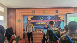 Polsek Cikelet Polres Garut terus aktif memberikan edukasi kepada generasi muda. Pada Rabu (20/8/2025), Kapolsek Cikelet Iptu Aktas Komalsyah Siregar, S.H. bersama Kanit Reskrim hadir sebagai narasumber dalam kegiatan Latihan Dasar Disiplin Korp (LDDK) di Aula SMKN 5 Garut.