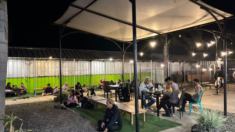 Polsek Cibatu Polres Garut gagas Talkshow Pentas Musik Seniman Cibatu dengan tema 