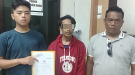 Jajaran Polsek Pasirwangi berhasil mengungkap kasus pencurian dengan pemberatan (Curat) yang terjadi di area perkebunan kentang Kampung Padaawas, Desa Padaawas, Kecamatan Pasirwangi, Kabupaten Garut. Peristiwa tersebut terjadi pada Rabu (21/8/2024) sekitar pukul 04.00 WIB.