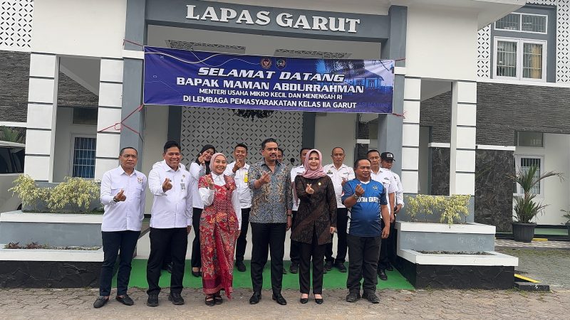 Menteri Koperasi dan UMKM Republik Indonesia, Maman Abdurrahman, menegaskan bahwa ekosistem UMKM yang telah dibangun di Lapas Kelas IIA Garut dapat menjadi contoh dan model pengembangan UMKM di tengah masyarakat luas. Pernyataan itu disampaikan usai melepas ekspor produk Coir Shade karya Warga Binaan ke Spanyol, Kamis (25/9).