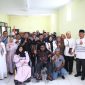 Kepala Dinas Sosial (Dinsos) Kabupaten Garut, Aji Sekarmaji, menghadiri Silaturahmi Akbar bersama keluarga penyandang disabilitas yang dirangkaikan dengan peringatan Maulid Nabi Muhammad SAW 1447 Hijriah. Acara ini digelar di Aula Dewan Pimpinan Cabang (DPC) Persatuan Penyandang Disabilitas Indonesia (PPDI) Garut, Jalan Pembangunan, Kecamatan Tarogong Kidul, Sabtu (13/9/2025).