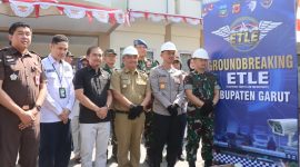 Dalam rangka memperingati Hari Lalu Lintas Bhayangkara ke-70 Tahun 2025, Polres Garut bersama Forum Koordinasi Pimpinan Daerah (Forkopimda) Kabupaten Garut menggelar kegiatan Peresmian Groundbreaking Electronic Traffic Law Enforcement (ETLE) Statis di wilayah Kabupaten Garut, Senin (22/9/2025).