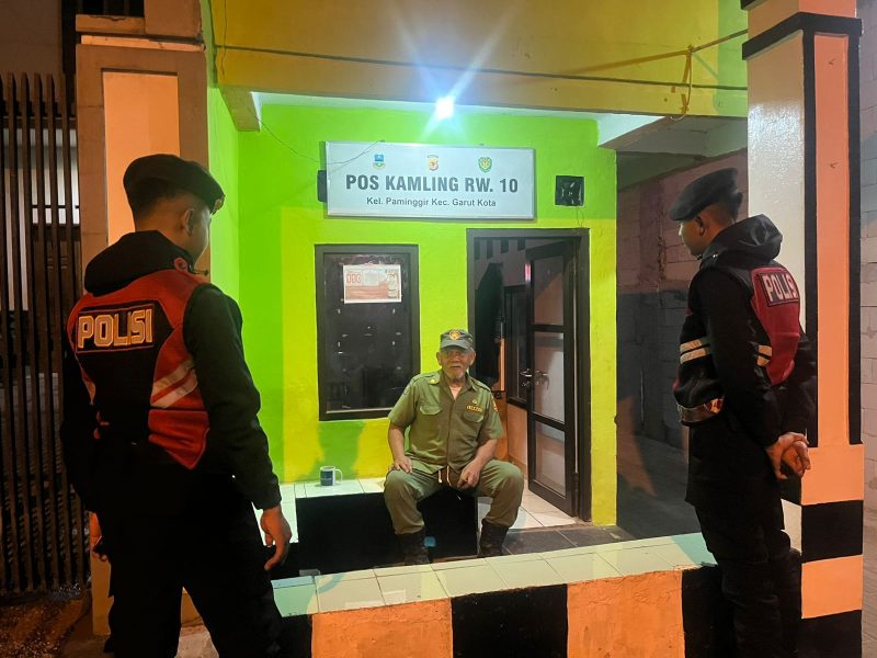 Untuk menjaga keamanan dan ketertiban masyarakat di wilayah hukumnya, Satuan Samapta Polres Garut melaksanakan Patroli Presisi dalam rangka mengantisipasi premanisme, kejahatan C3 (curat, curas, curanmor), serta praktik pungutan liar, pada Kamis (25/09/2025) dini hari sekitar pukul 00.27 WIB.