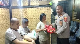 Wujud kepedulian terhadap masyarakat kembali ditunjukkan jajaran Polsek Sukawening Polres Garut. Kapolsek Sukawening, IPTU Budiman Suhardiana, S.H., bersama sang istri menyambangi seorang warga tunanetra yang tengah sakit dan mengalami kebutaan permanen, Selasa (30/9/2025).