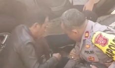 Kapolsek Pakenjeng Bergulat dengan Preman Kampung yang Ancam Bunuh Camat dan Kapolsek, Videonya Viral