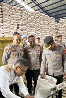 Polres Garut Serap 18 Ton Jagung Pipil ke Gudang Bulog, Dukung Ketahanan Pangan Nasional