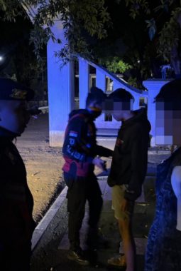 Malam Hari di Pendopo Garut, Dua Remaja Terciduk Konsumsi Minuman Keras