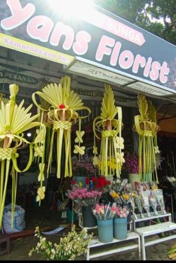 Dari Ucapan Pernikahan hingga Duka Cita, Yans Florist Setia Layani Warga Garut 24 Jam