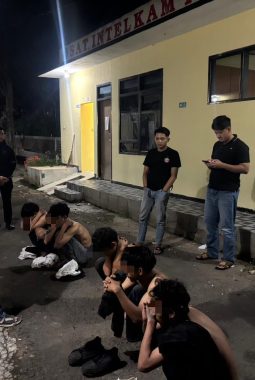 Bawa Kapak dan Pisau, Enam Pemuda di Garut Diduga Hendak Tawuran Diciduk Polisi