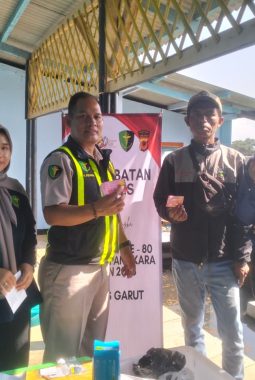 Sentuhan Kemanusiaan Polres Garut, 141 Warga Nikmati Pemeriksaan Kesehatan Gratis