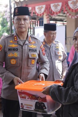 Kapolres Garut Tak Sekadar Datang Takziyah, Buka Akses Kerja Untuk Keluarga 22 Korban KMP Virgo