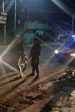 Takut Dibegal Saat Pulang, Warga Hubungi Layanan 110, Polsek Cilawu Berikan Pengawalan
