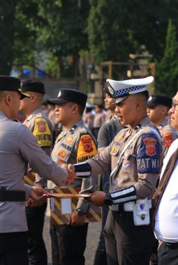 Toreh Prestasi hingga Sikat Peredaran Obat Keras, 30 Personel Polres Garut Terima Penghargaan